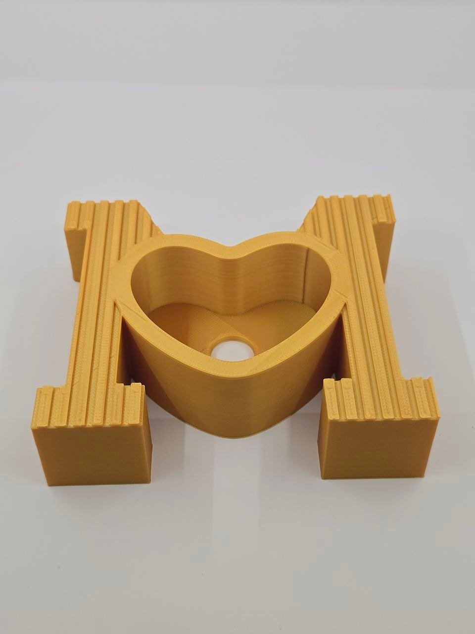3D printed photo stand — close-up detail by Custom3Dmodel