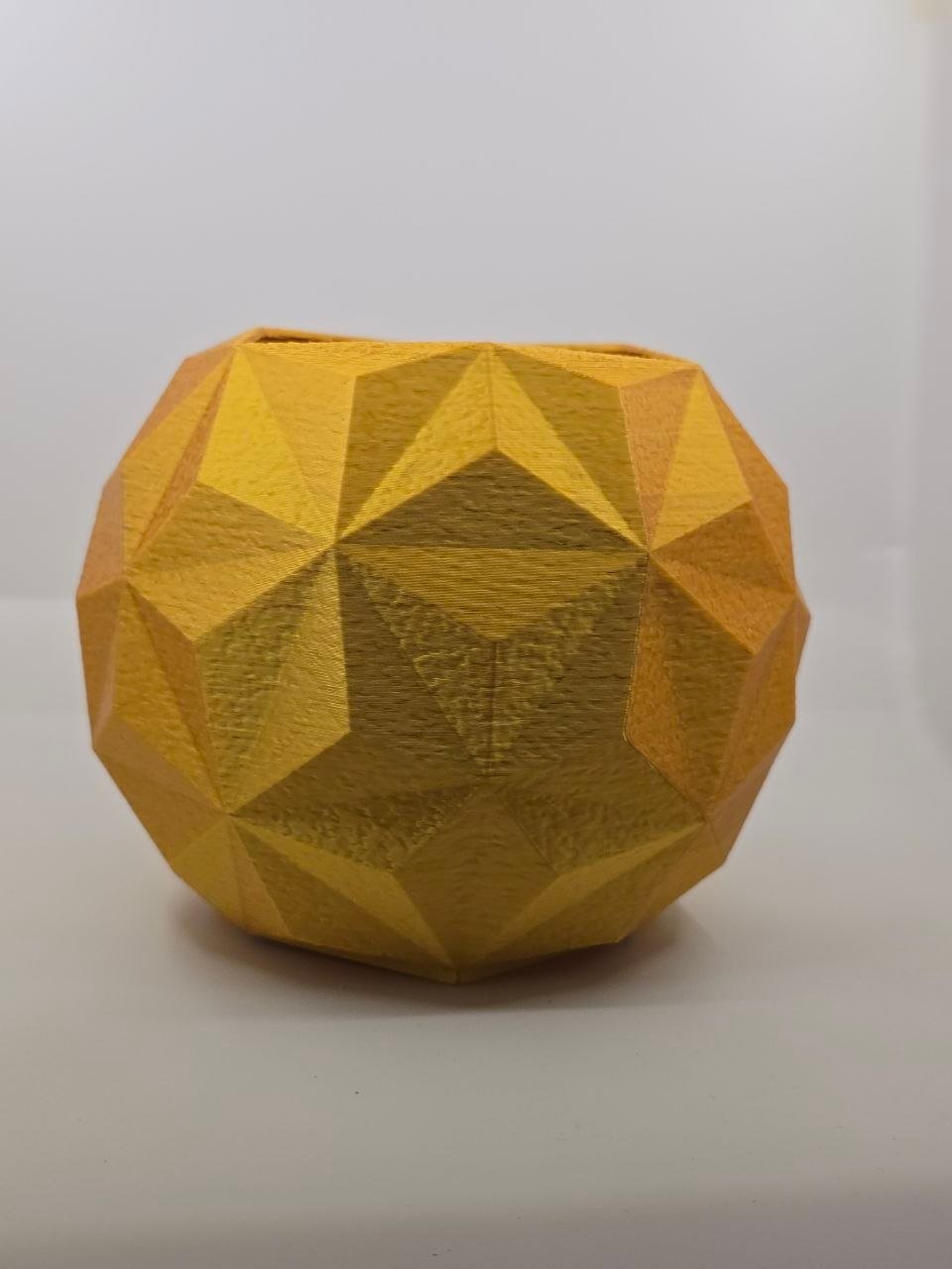3D printed geometric vases — custom design by Custom3Dmodel