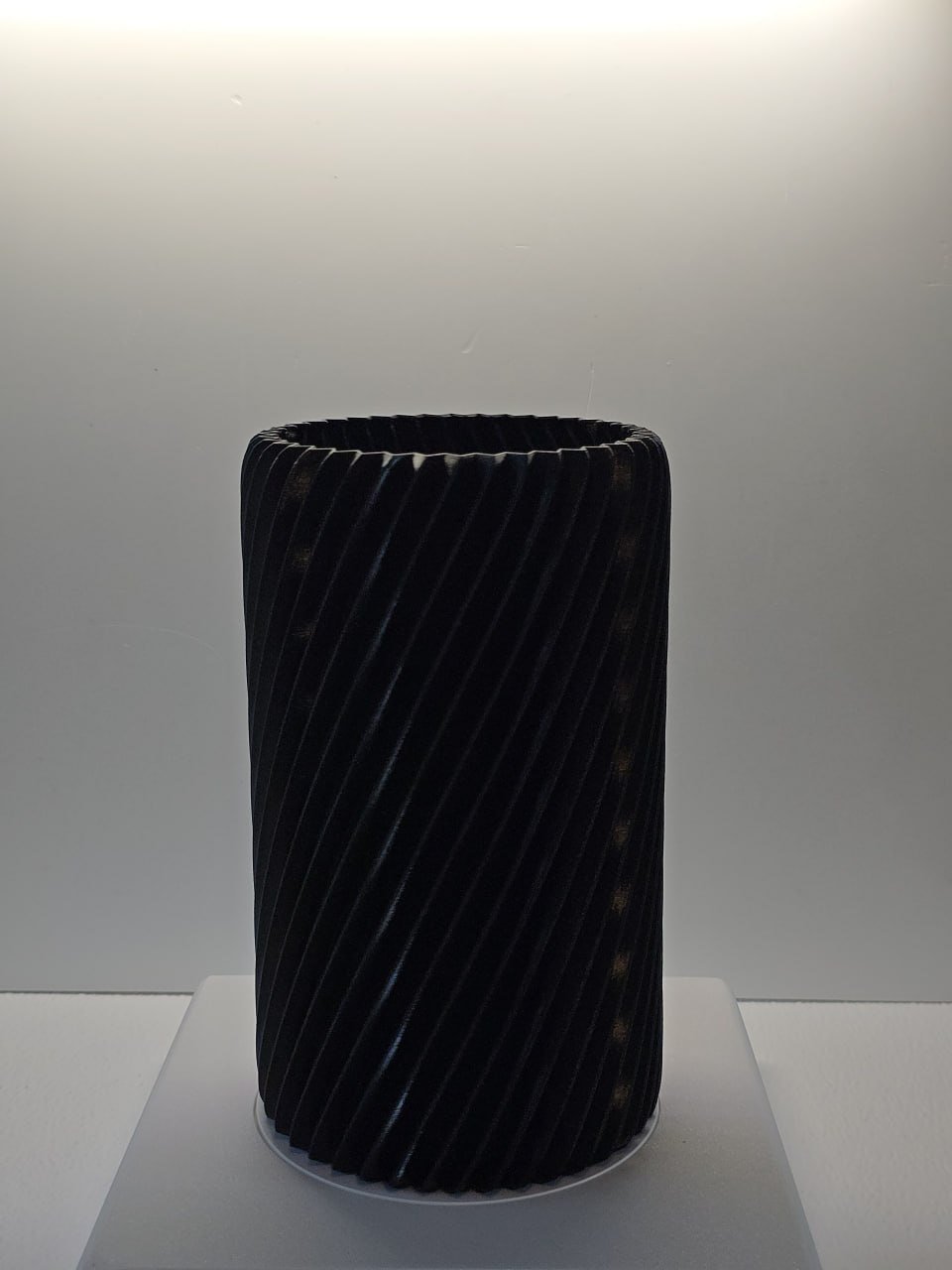 custom 3D printed vase Miami — Vase, Cylindrical object, Vase or decorative container, cylinder, Lamp (photo 6)