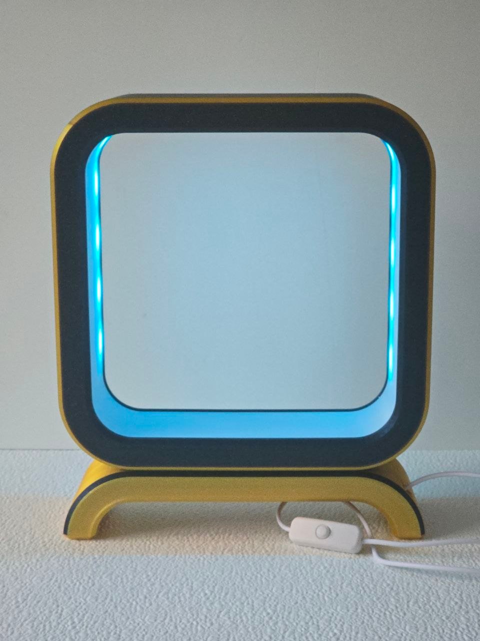 custom 3D printed LED table lamp Miami — Table Lamp, LED Light Frame, table lamp (photo 3)