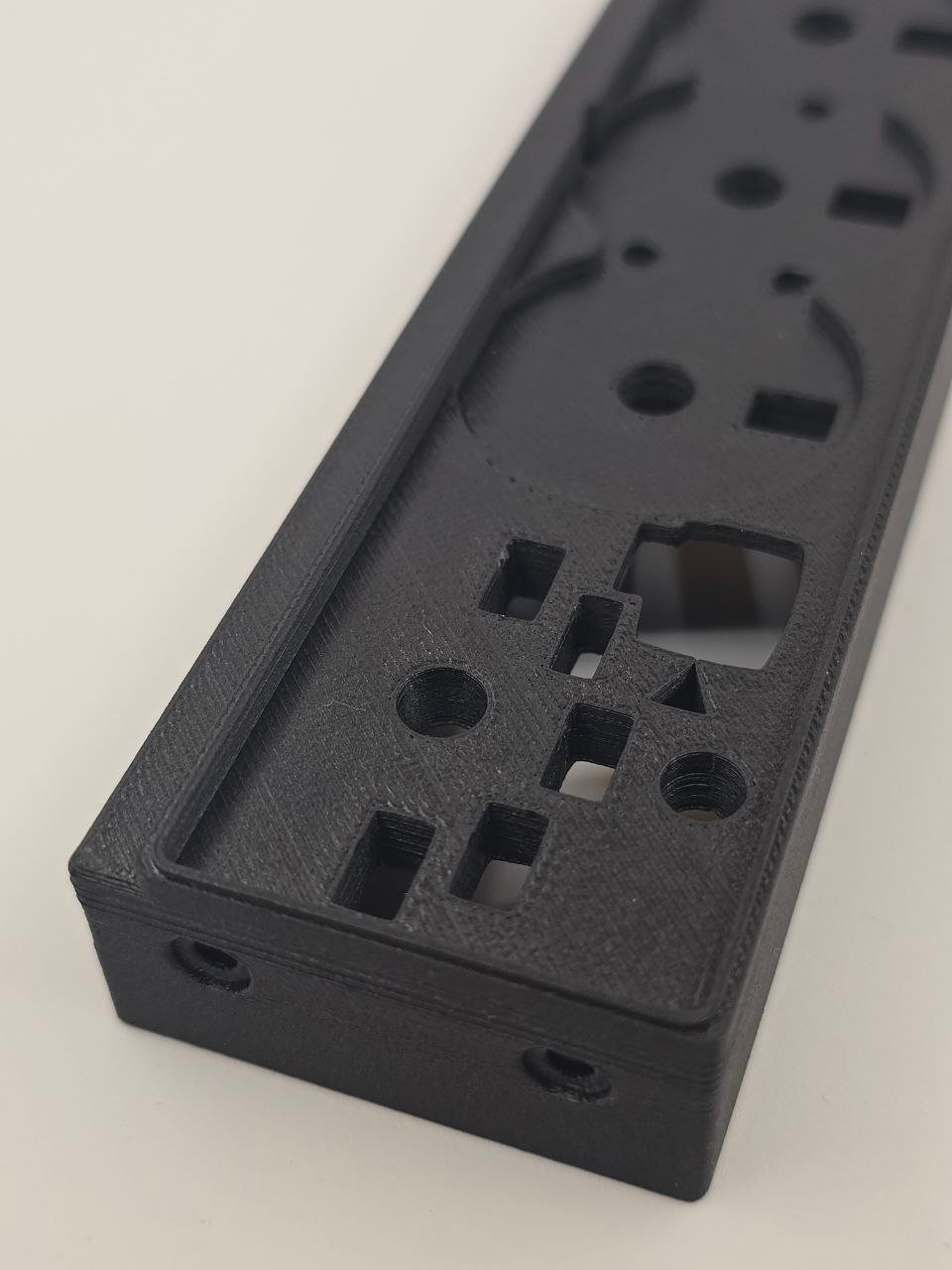 custom 3D printed electronics enclosure Miami — rectangular housing, Rectangular component, Mounting or housing plate, Outlet strip housing, Electrical component housing, Enclosure or Mounting Bracket (photo 3)